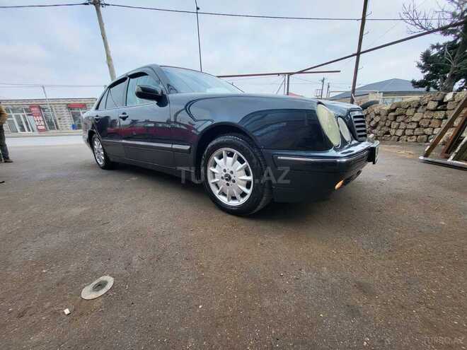 Mercedes E 320 2000, 379,000 km - 3.2 l - Bakı