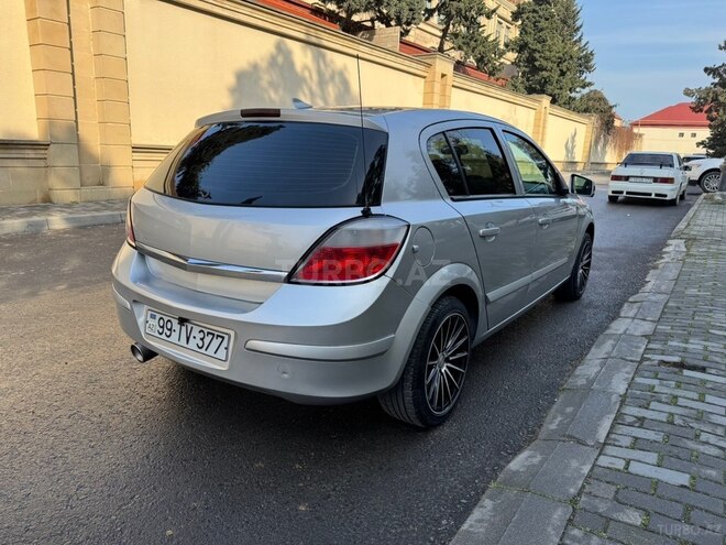 Opel Astra 2005, 211,000 km - 1.4 l - Bakı