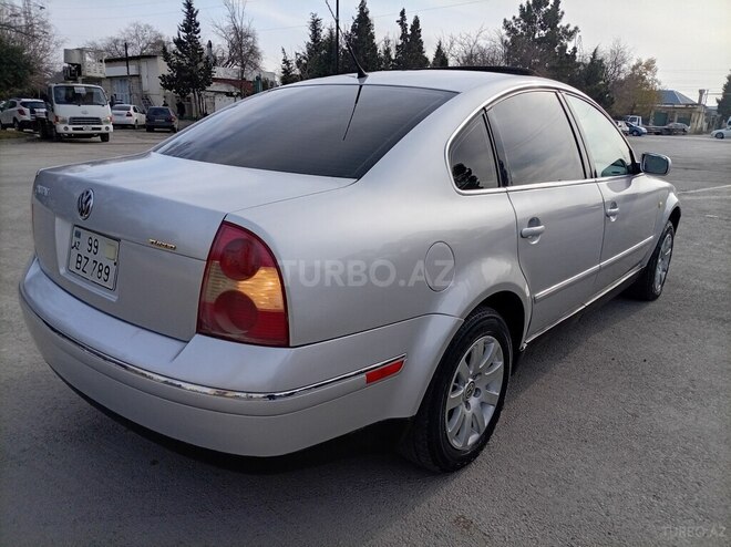 Volkswagen Passat 2003, 213,000 km - 1.8 l - Sumqayıt