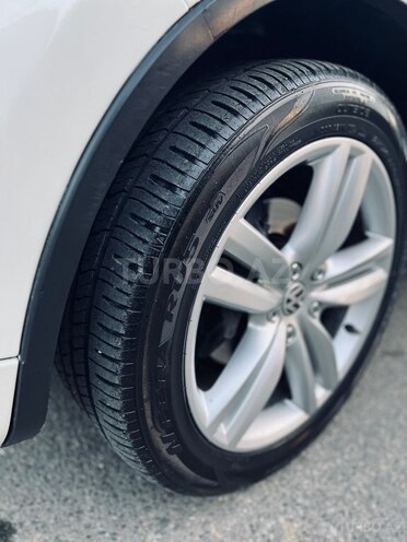 Volkswagen Touareg 2011, 208,100 km - 3.6 л - Bakı