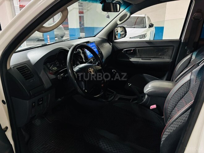 Toyota Hilux 2013, 317,000 km - 2.5 l - Bakı