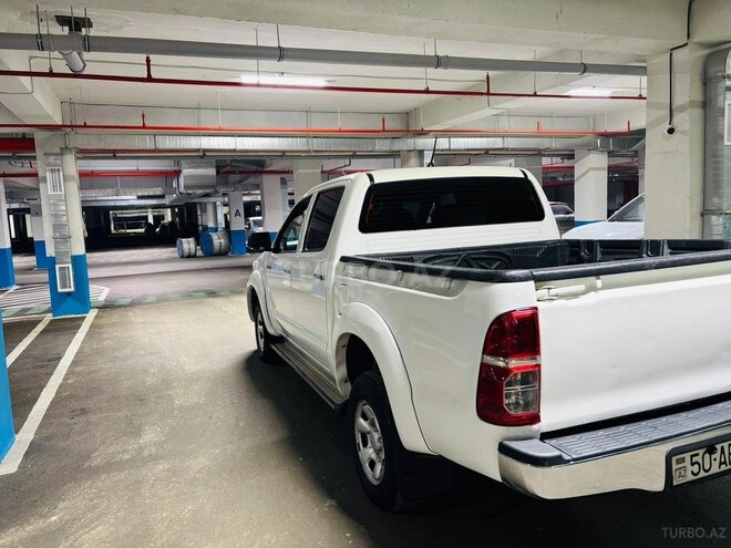 Toyota Hilux 2013, 317,000 km - 2.5 l - Bakı