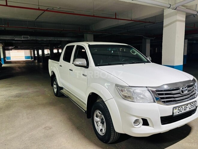 Toyota Hilux 2013, 317,000 km - 2.5 l - Bakı