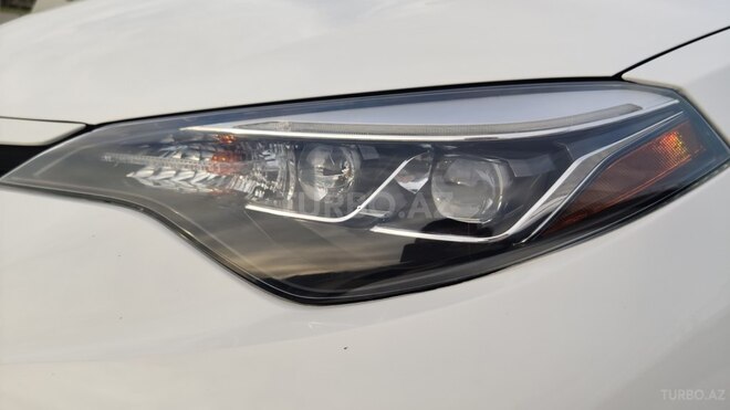 Toyota Corolla-6