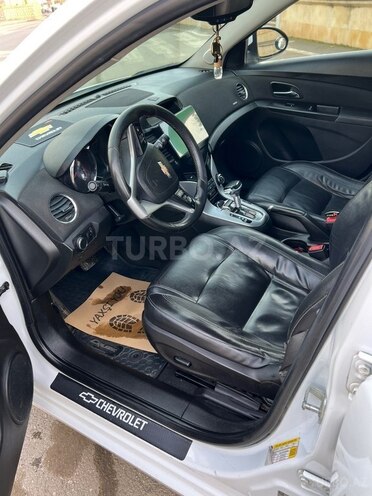 Chevrolet Cruze 2015, 228,586 km - 1.4 л - Quba