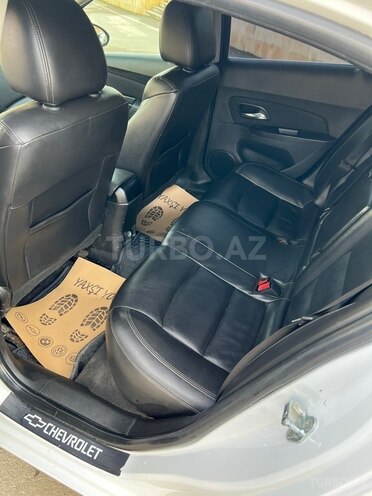 Chevrolet Cruze 2015, 228,586 km - 1.4 л - Quba