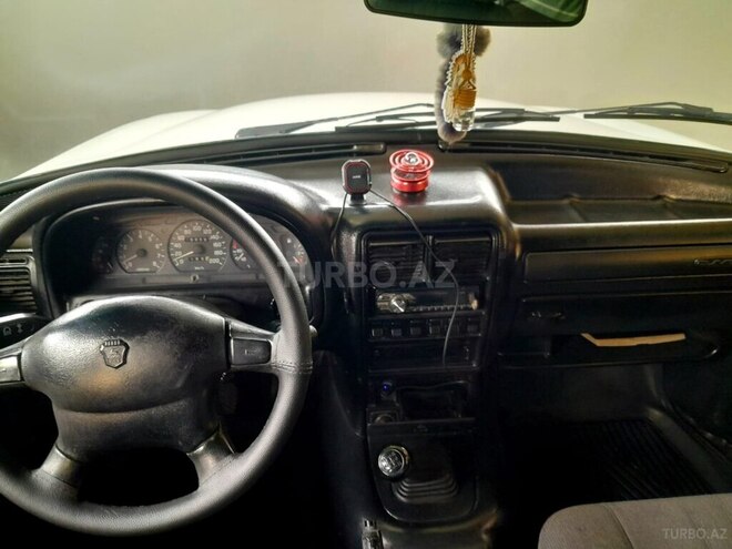 GAZ 3110 "Volga"-12