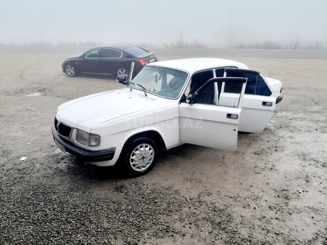 GAZ 3110 "Volga"-11