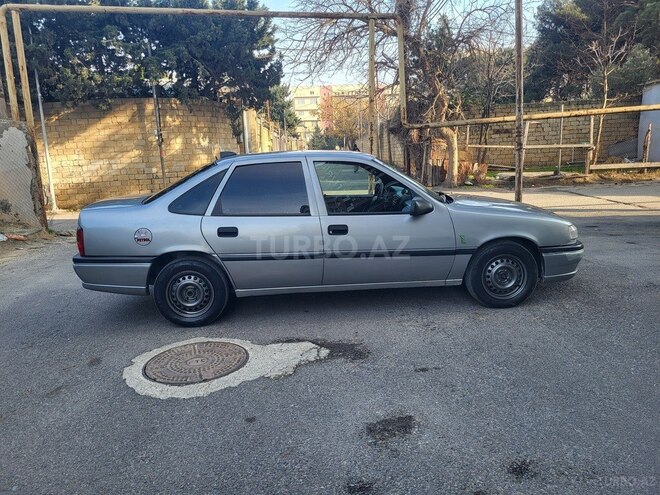 Opel Vectra 1994, 385,000 km - 1.8 l - Bakı