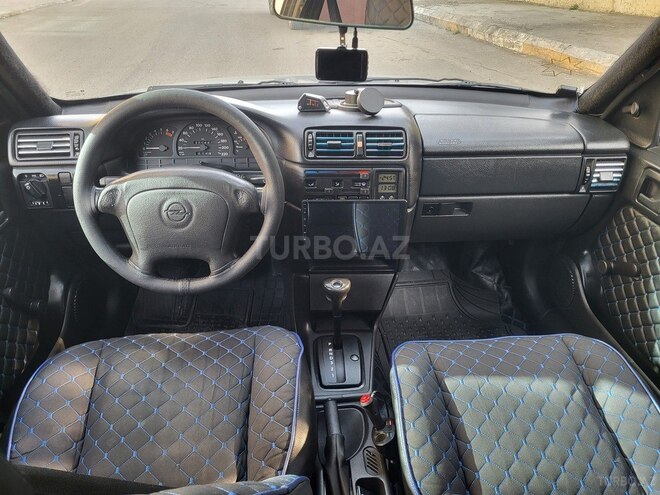Opel Vectra 1994, 385,000 km - 1.8 l - Bakı