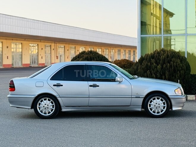 Mercedes C 240 1998, 228,779 km - 2.4 л - İmişli