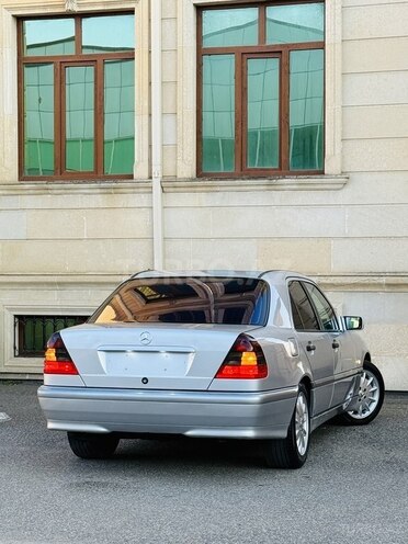 Mercedes C 240 1998, 228,779 km - 2.4 л - İmişli
