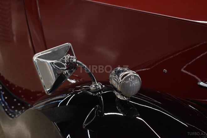 Triumph Renown-7