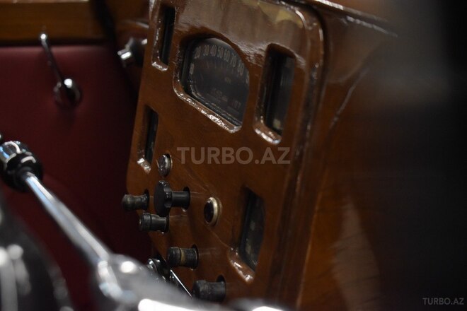Triumph Renown-13