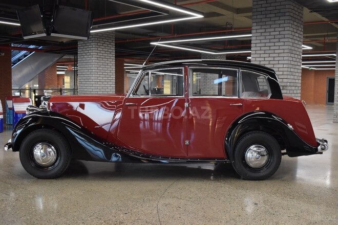 Triumph Renown-12
