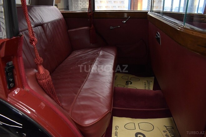 Triumph Renown-21