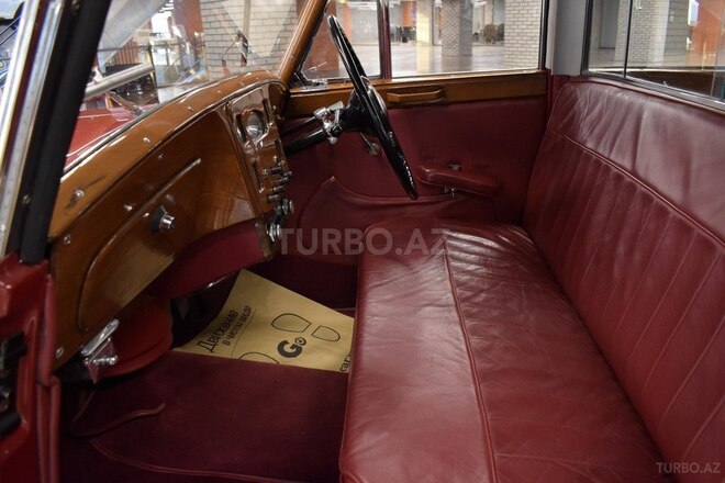 Triumph Renown-15