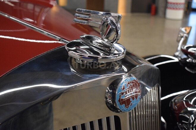 Triumph Renown-24