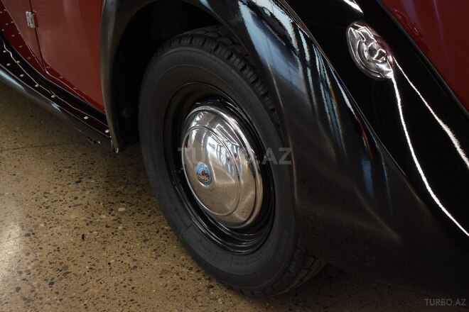 Triumph Renown-8