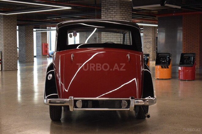 Triumph Renown-6