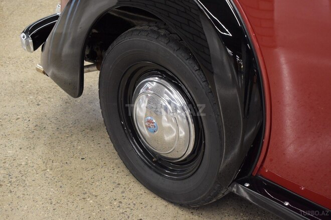 Triumph Renown-18