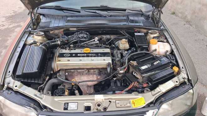 Opel Vectra 1996, 397,000 km - 1.8 l - Sumqayıt