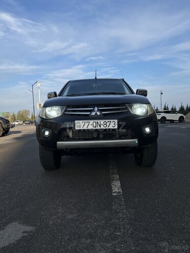 Mitsubishi L200 2012, 420,000 km - 2.5 l - Sumqayıt