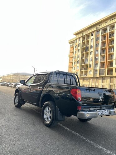 Mitsubishi L200 2012, 420,000 km - 2.5 l - Sumqayıt