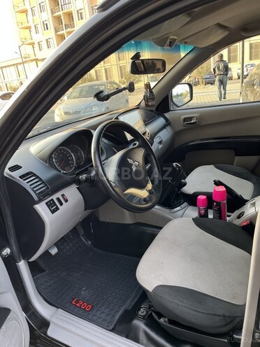 Mitsubishi L200 2012, 420,000 km - 2.5 l - Sumqayıt