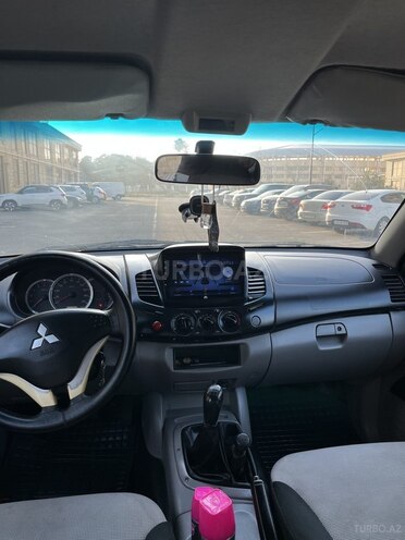 Mitsubishi L200 2012, 420,000 km - 2.5 l - Sumqayıt