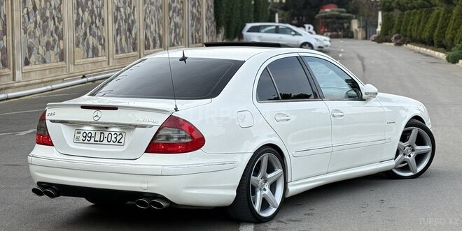 Mercedes E 320 2002, 241,000 km - 3.2 l - Bakı