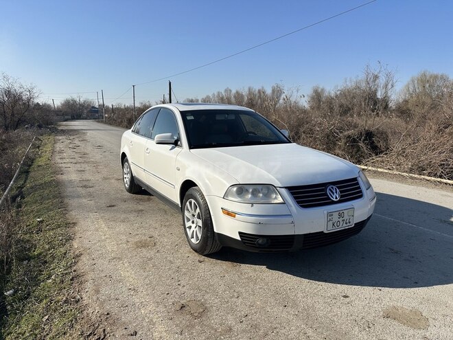 Volkswagen Passat 2002, 305,776 km - 1.8 l - Zərdab