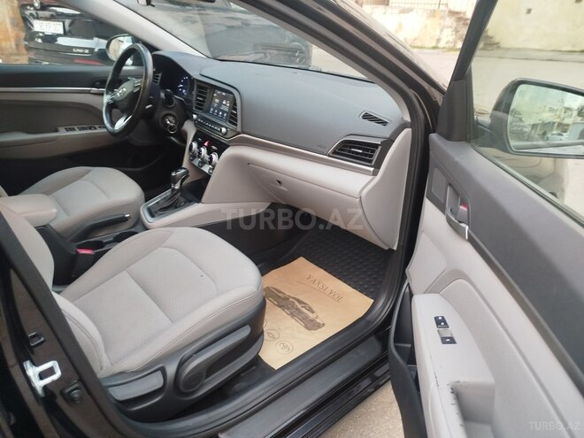 Hyundai Elantra 2018, 98,000 km - 2.0 l - Bakı