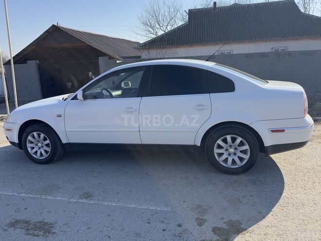 Volkswagen Passat 2002, 305,776 km - 1.8 l - Zərdab