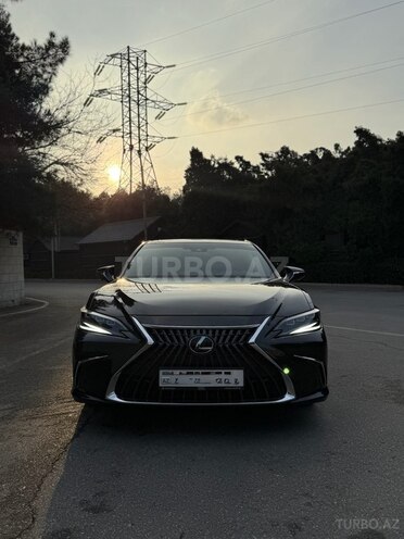 Lexus ES 300h 2023, 19,800 km - 2.5 l - Bakı