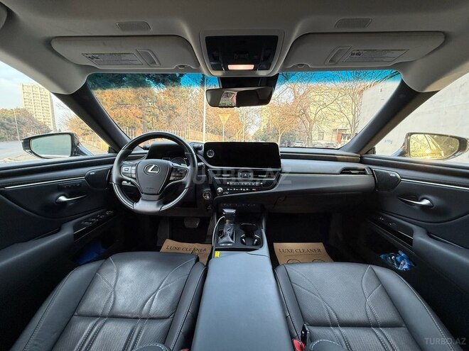 Lexus ES 300h 2023, 19,800 km - 2.5 l - Bakı