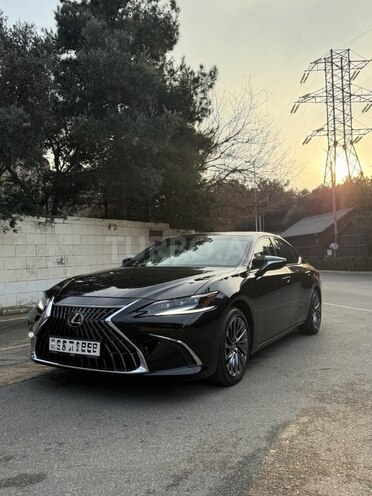 Lexus ES 300h 2023, 19,800 km - 2.5 l - Bakı