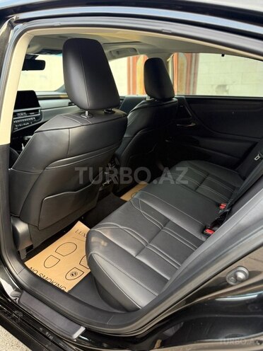 Lexus ES 300h 2023, 19,800 km - 2.5 l - Bakı