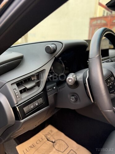 Lexus ES 300h 2023, 19,800 km - 2.5 l - Bakı