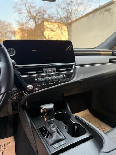 Lexus ES 300h 2023, 19,800 km - 2.5 l - Bakı