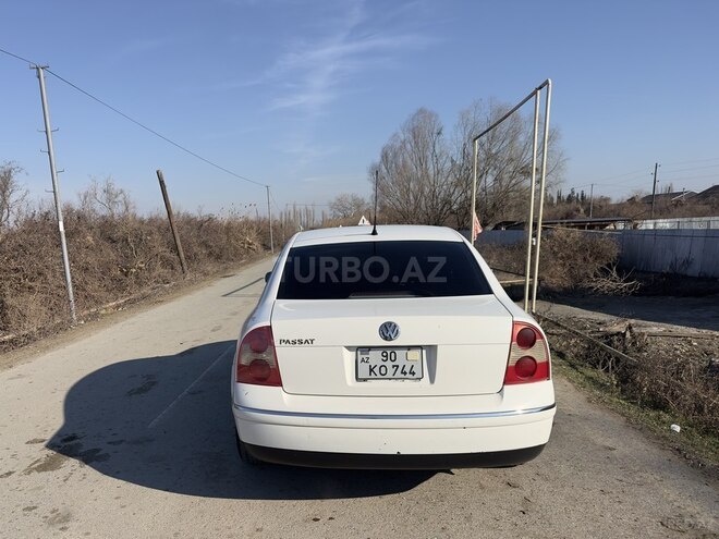 Volkswagen Passat 2002, 305,776 km - 1.8 l - Zərdab