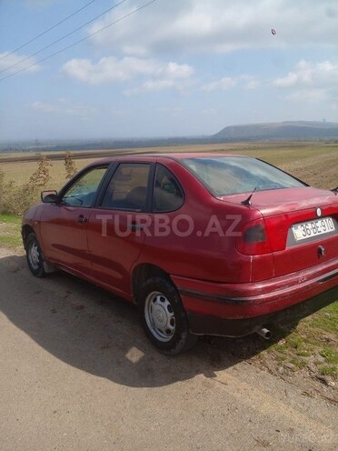 Volkswagen Polo 1995, 232,500 km - 1.6 l - Qəbələ