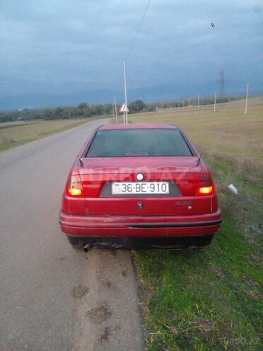 Volkswagen Polo 1995, 232,500 km - 1.6 l - Qəbələ
