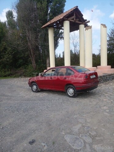 Volkswagen Polo 1995, 232,500 km - 1.6 l - Qəbələ