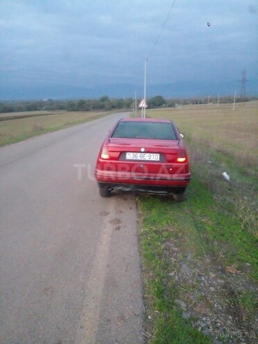 Volkswagen Polo 1995, 232,500 km - 1.6 l - Qəbələ