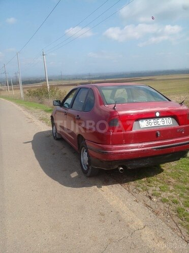Volkswagen Polo 1995, 232,500 km - 1.6 l - Qəbələ