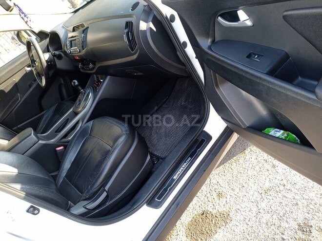Kia Sportage 2011, 265,000 km - 2.0 l - Bərdə