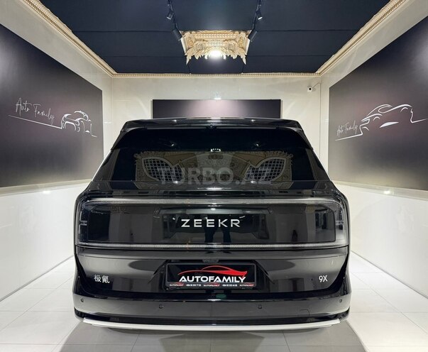 ZEEKR 9X-8