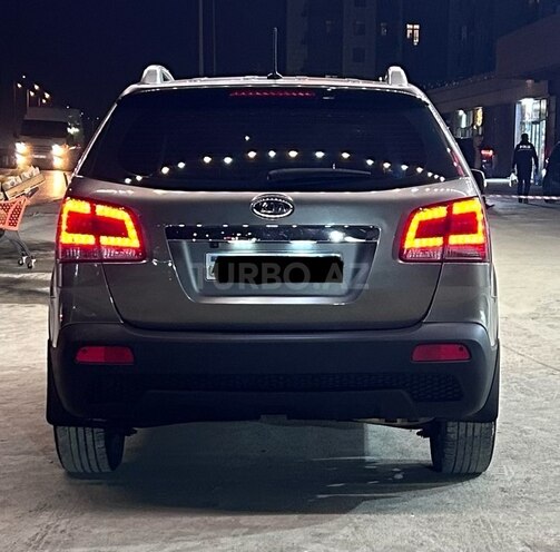 Kia Sorento 2011, 255,000 km - 2.0 l - Bakı