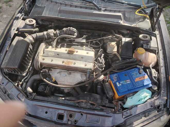 Opel Vectra 1997, 153,548 km - 1.8 l - Şəki